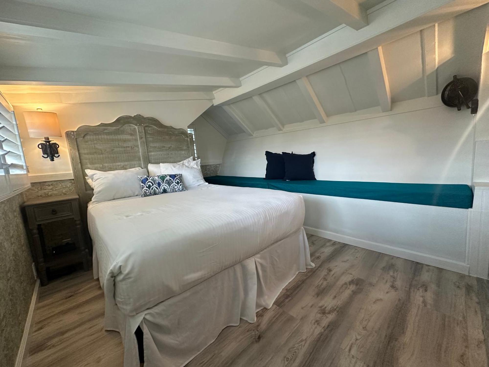 Carmel Green Lantern Inn Ngoại thất bức ảnh