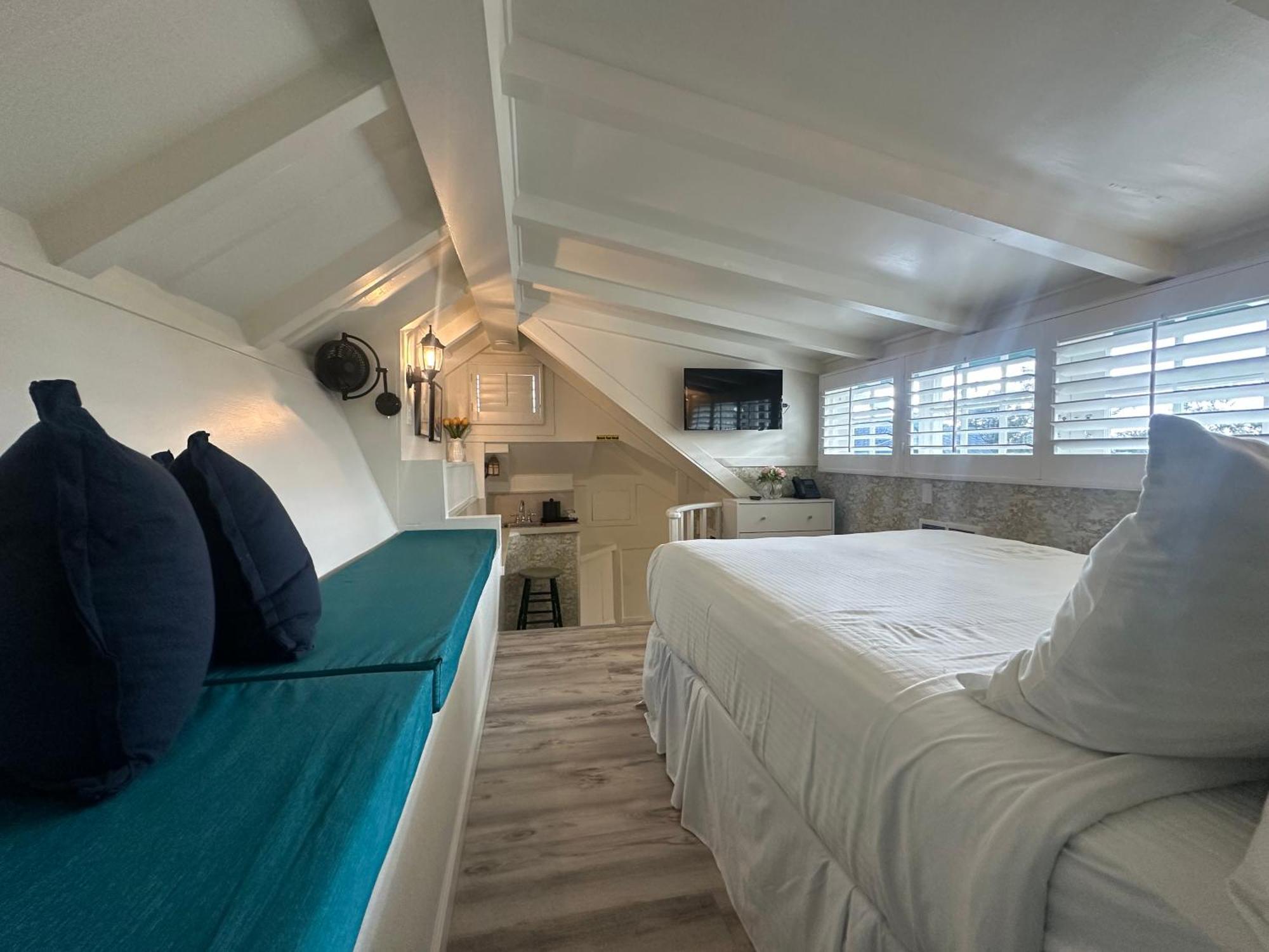 Carmel Green Lantern Inn Ngoại thất bức ảnh