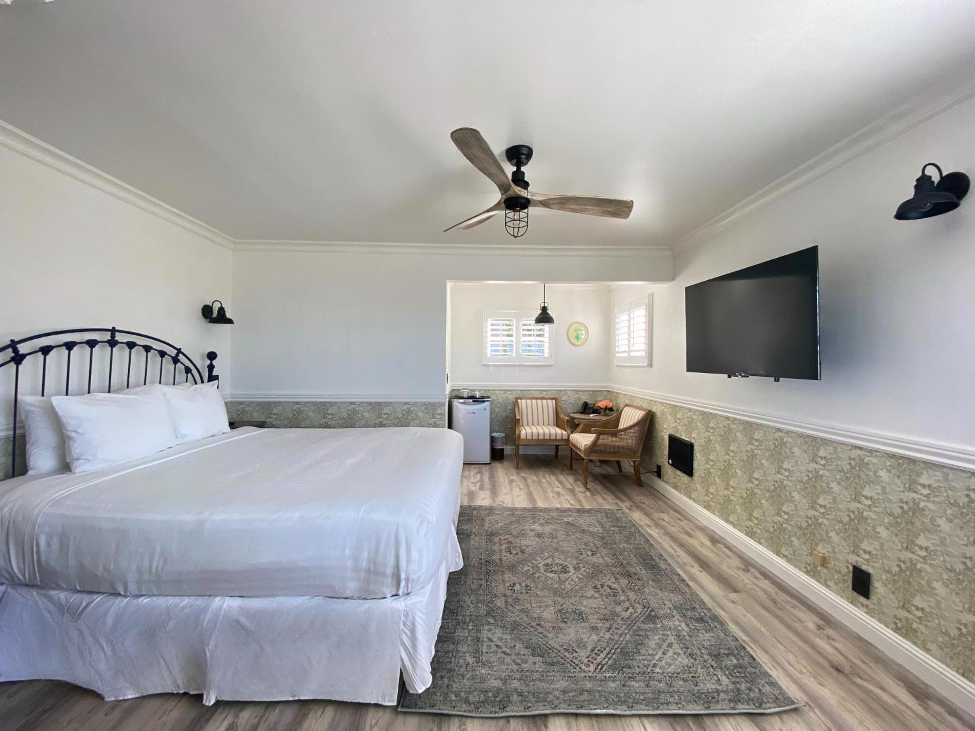 Carmel Green Lantern Inn Ngoại thất bức ảnh